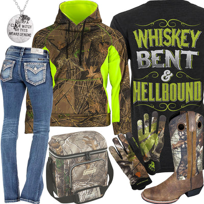 Whiskey Bent & Hellbound Camo Gloves Outfit